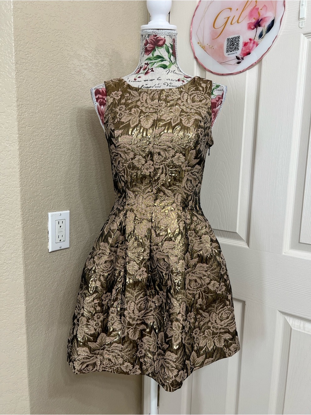 Soieblu Gold  Metallic Floral Fit-and-Flare Dress
